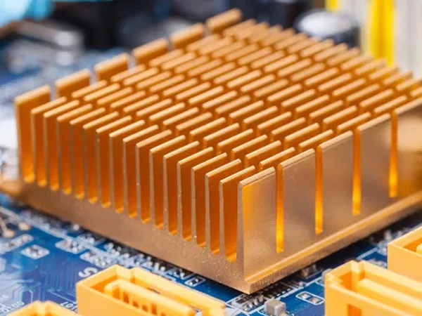 How should the circuit board do a good job of heat dissipation?